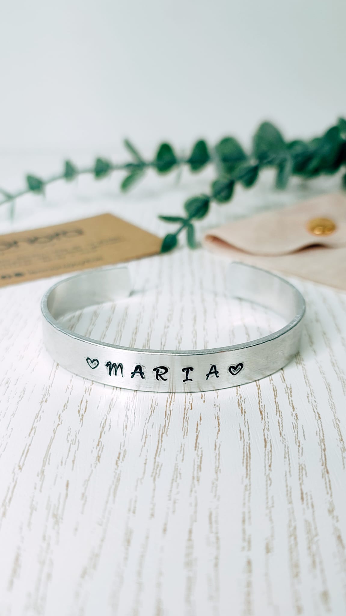 Pulsera plana plateada personalizada