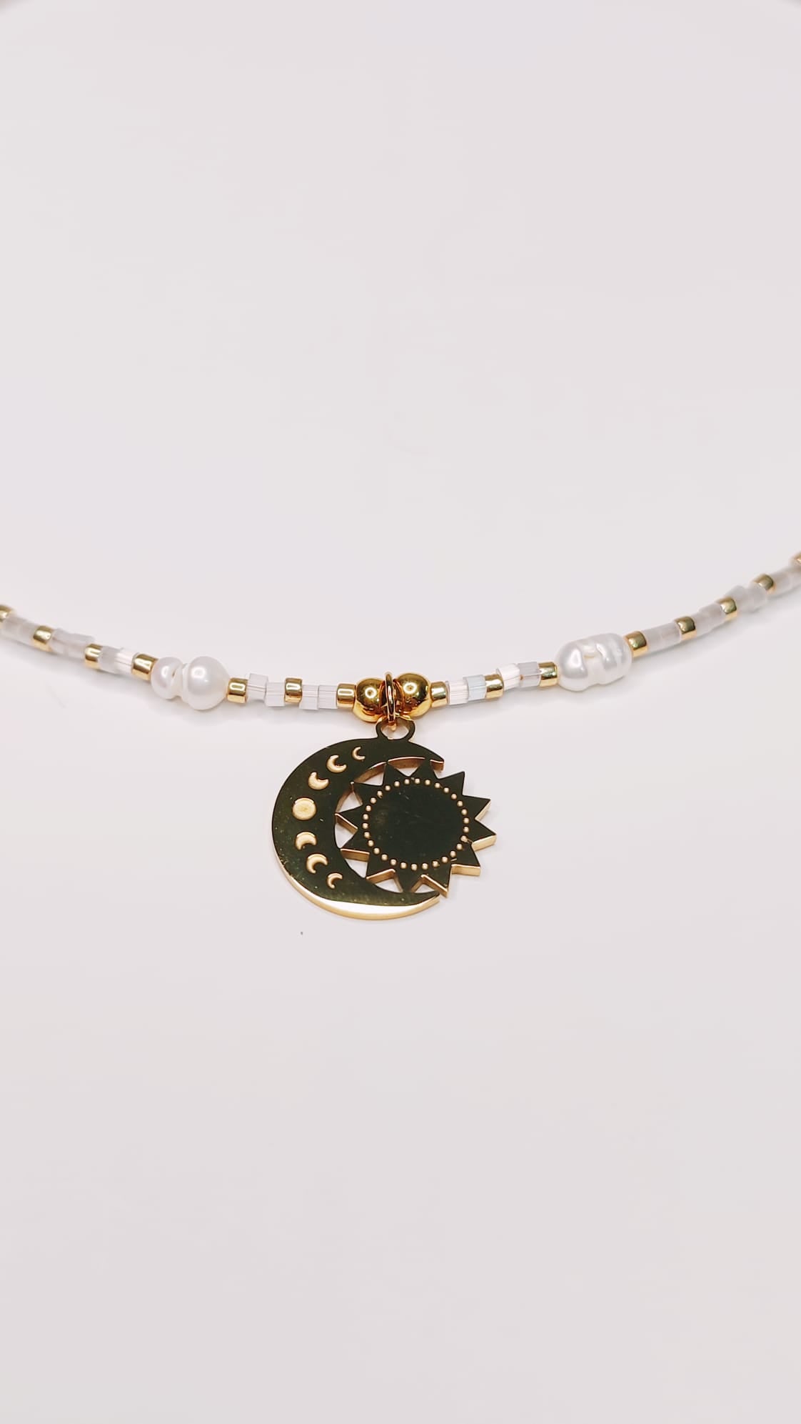 Collar de Perlas Luna oro